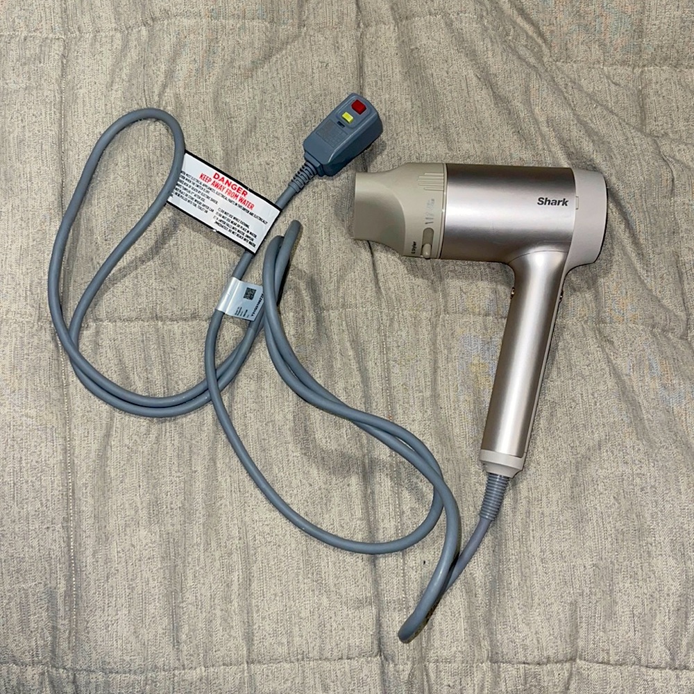 Shark HD120BRN Blow Dryer HyperAIR
